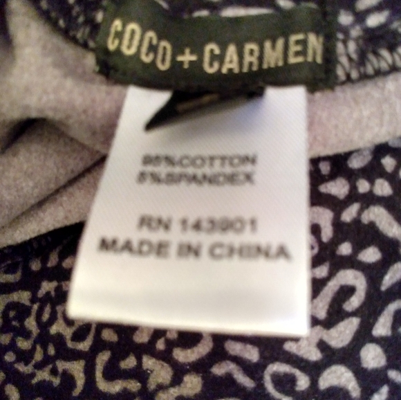 Coco + Carmen OMG Black and Gray Print Leggings - Picture 4 of 6
